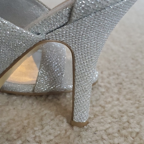 Silver sandals - Picture 4 of 4